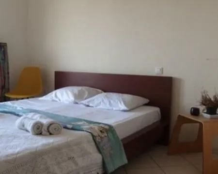 Sunny 40 M2 Close To Center Of